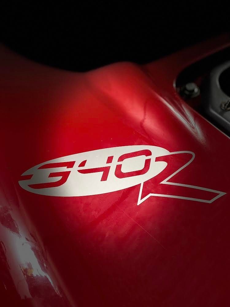 340R lettering on red bodywork